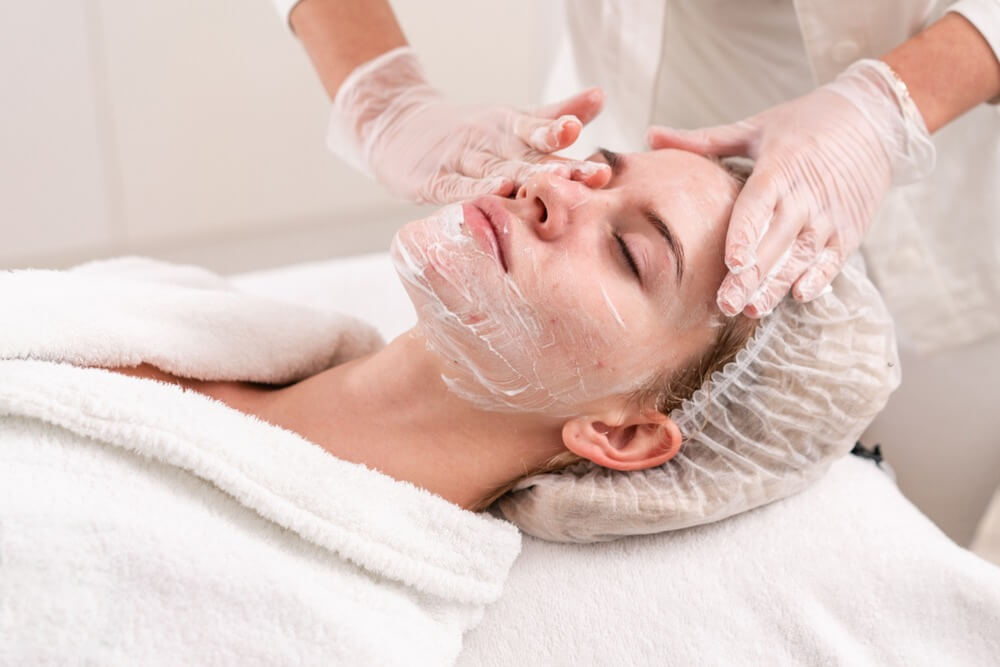 tratament pentru acnee la dermatolog